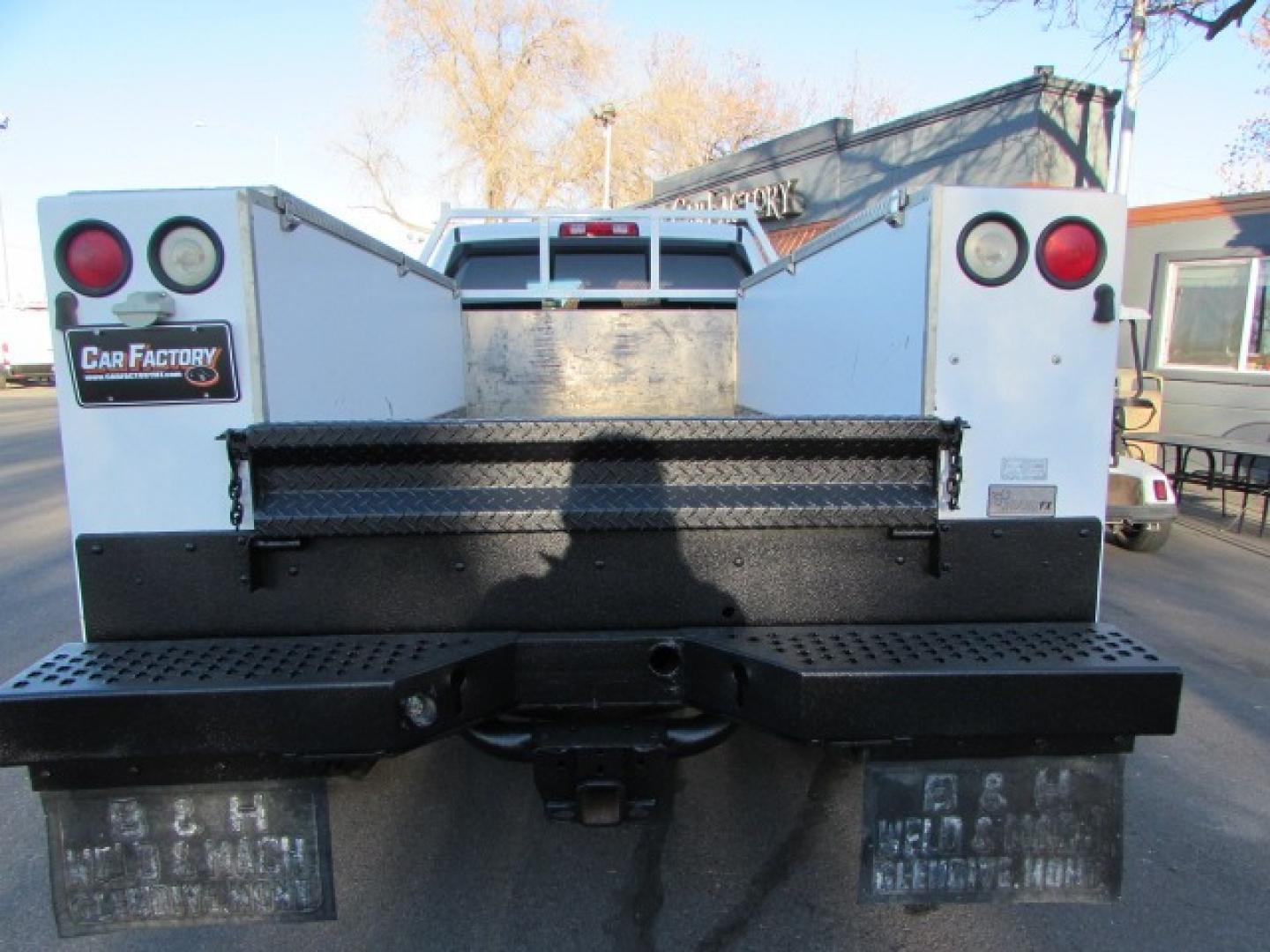 2014 White /Gray RAM 2500 Service Body Crew Cab 4WD (3C6TR5HTXEG) with an 5.7 Hemi V8 engine engine, 6 speed automatic transmission, located at 4562 State Avenue, Billings, MT, 59101, (406) 896-9833, 45.769516, -108.526772 - Photo#2